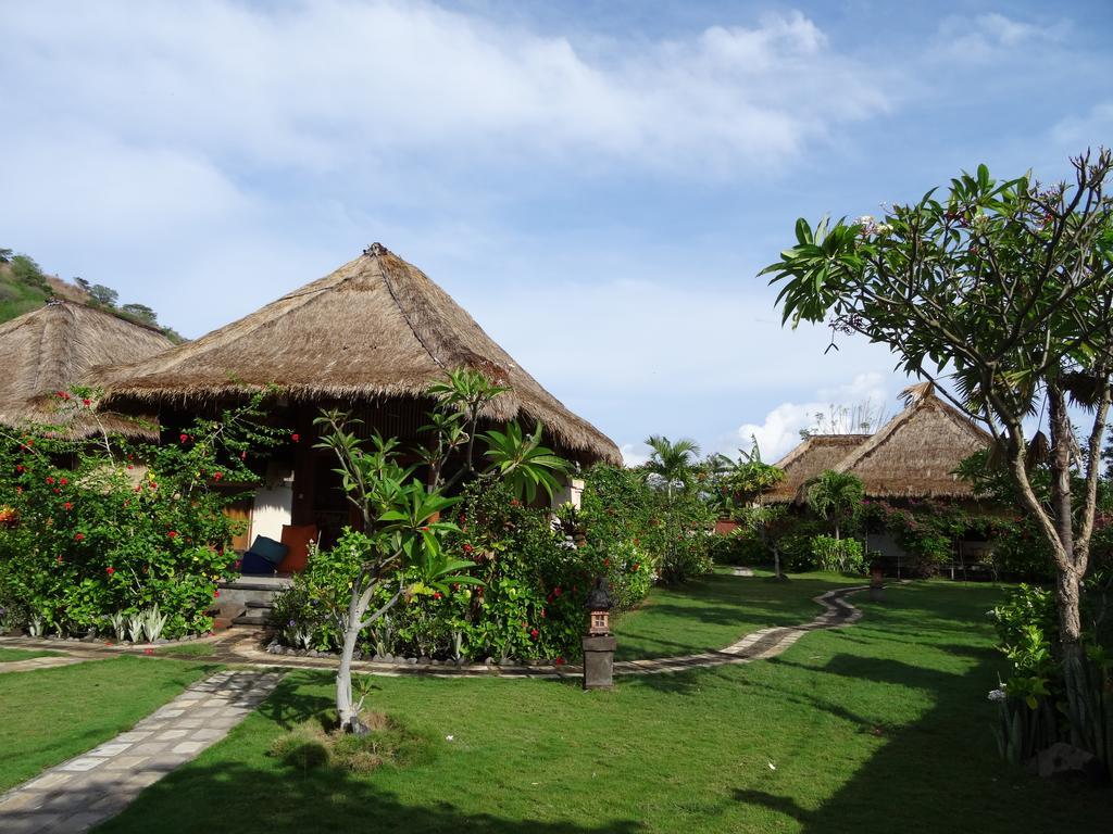 Sunia Loka Bungalows & Dive Center Pemuteran  Ngoại thất bức ảnh